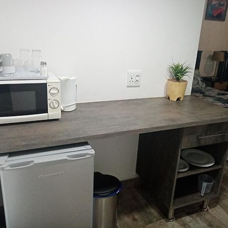 De La Rose Guesthouse Lephalale 外观 照片