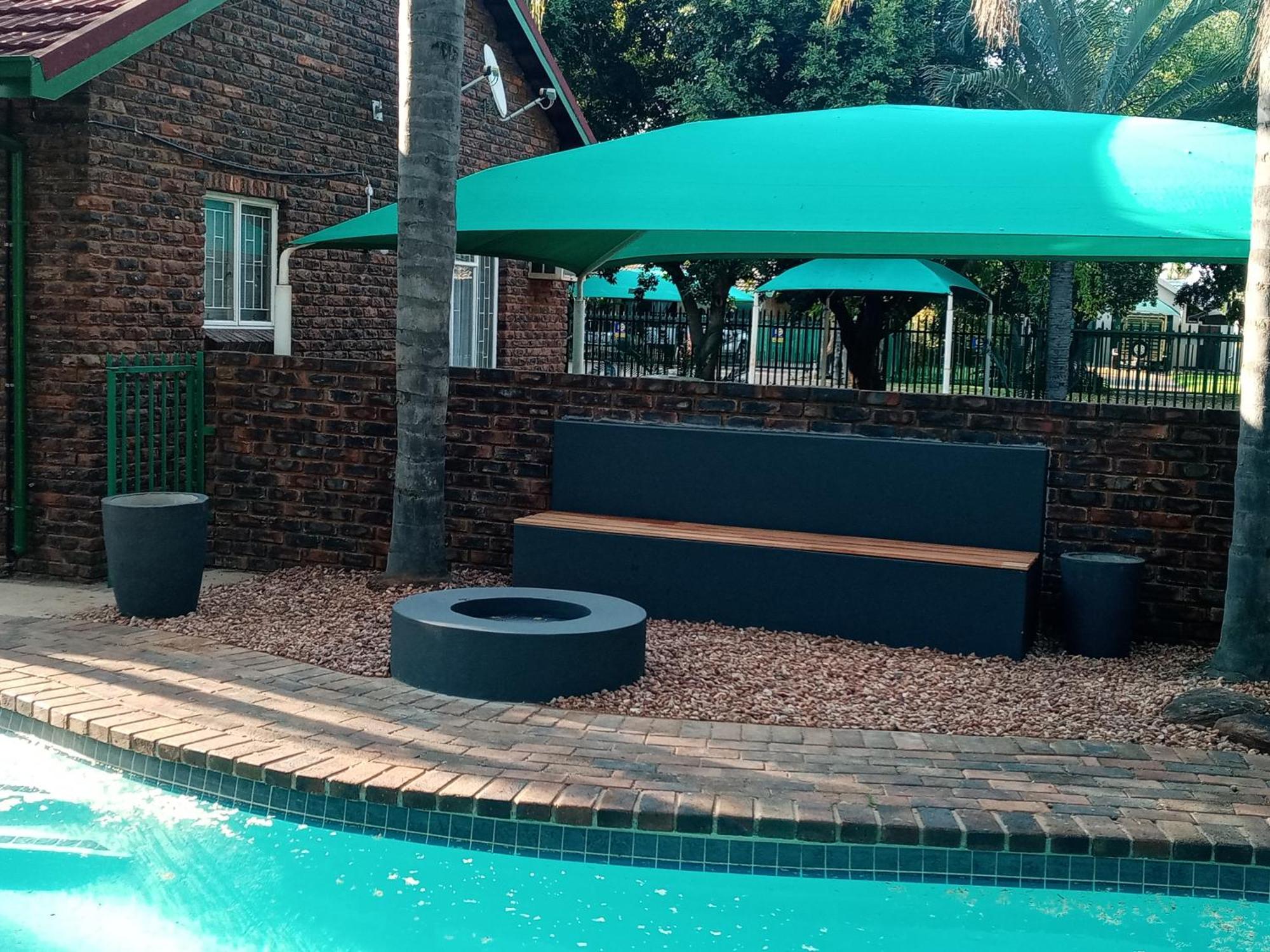 De La Rose Guesthouse Lephalale 外观 照片