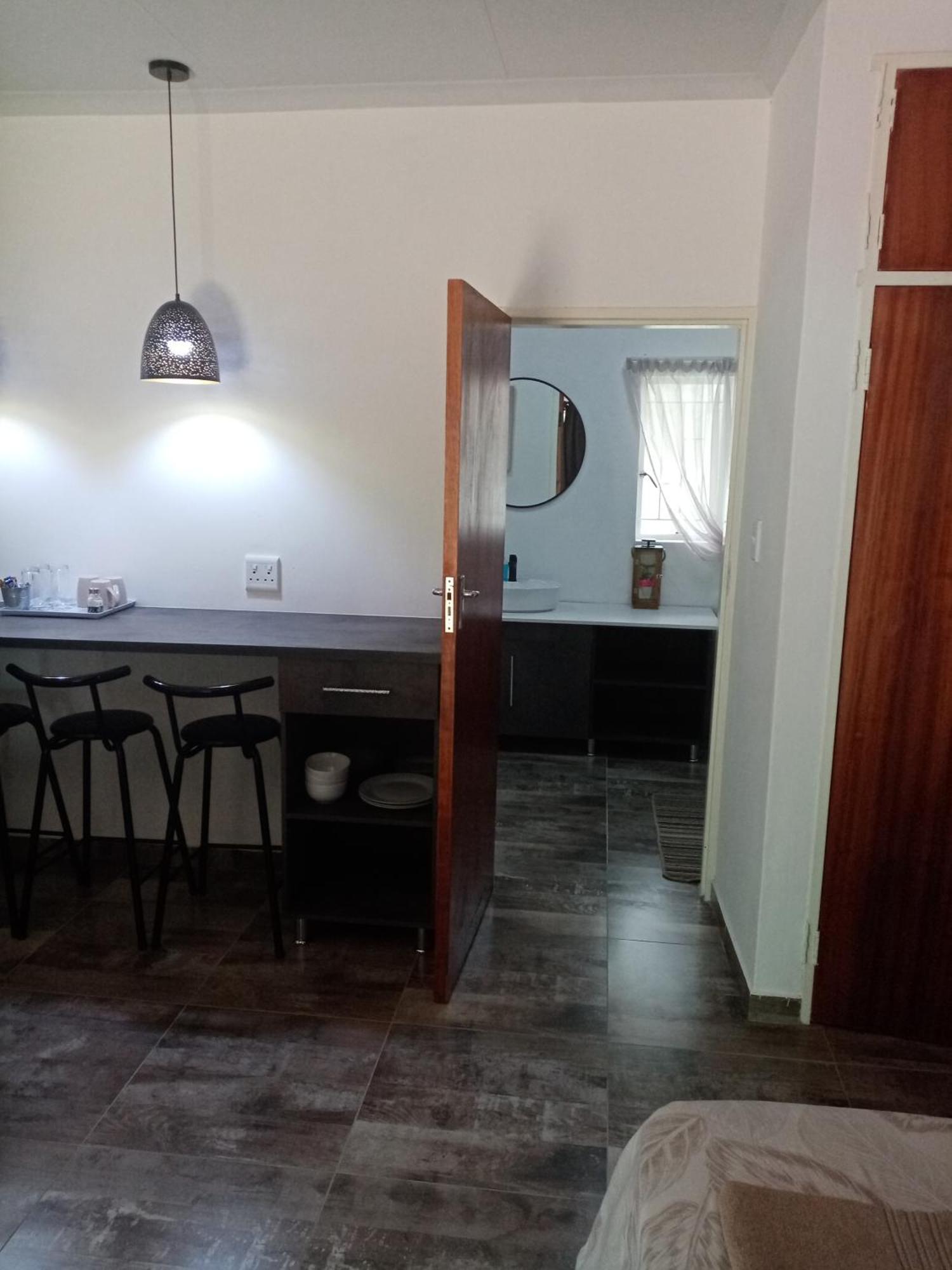 De La Rose Guesthouse Lephalale 外观 照片