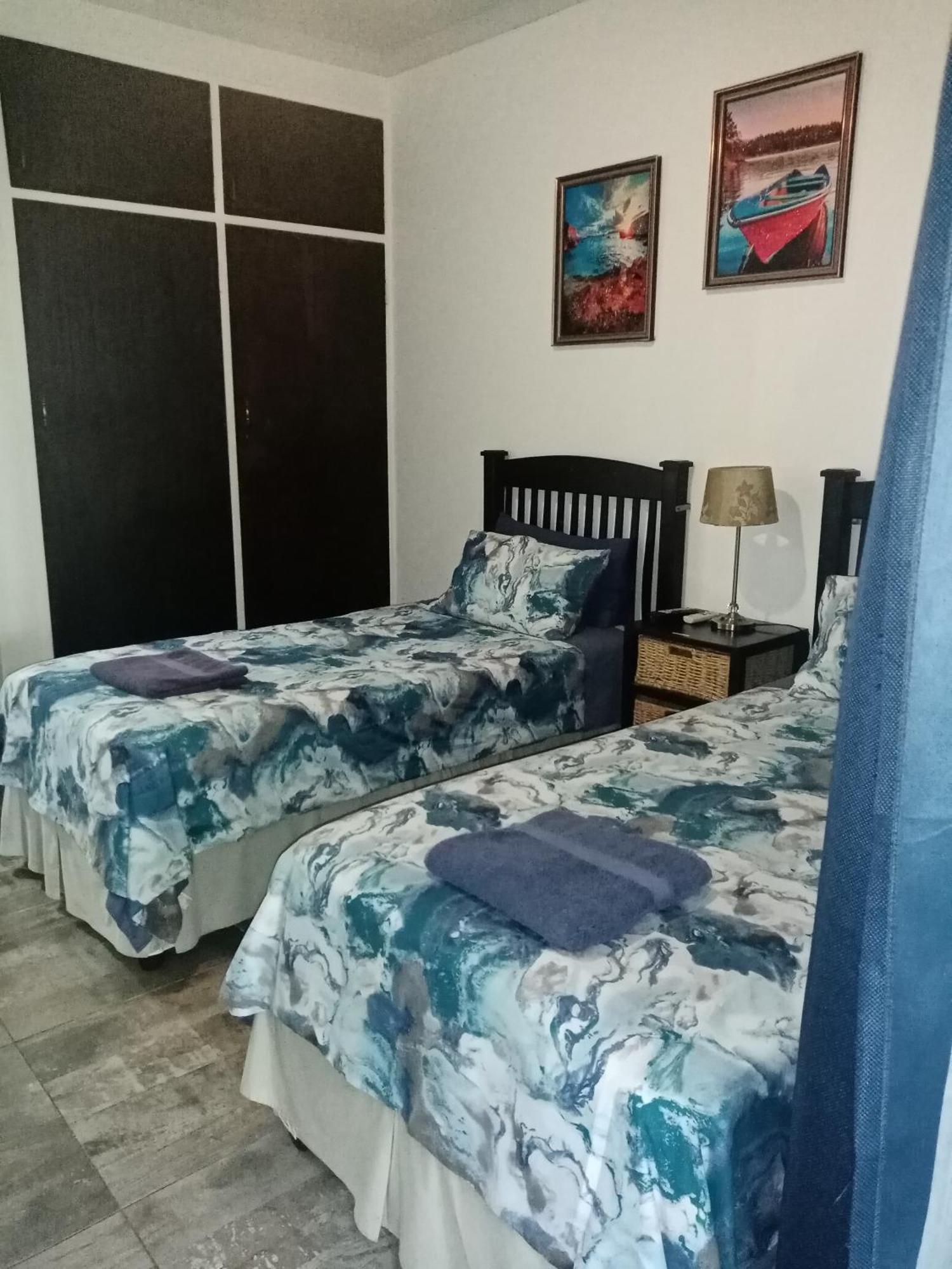 De La Rose Guesthouse Lephalale 外观 照片