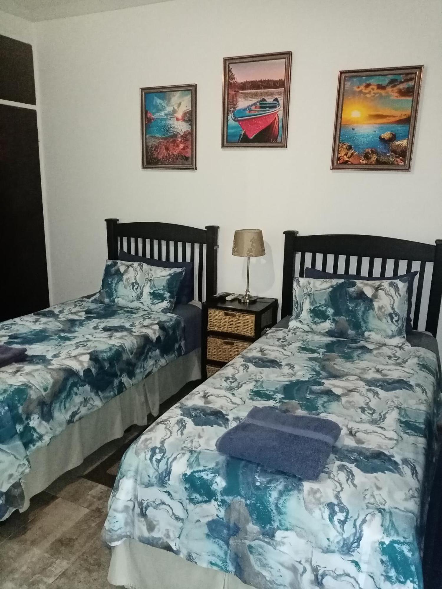 De La Rose Guesthouse Lephalale 外观 照片
