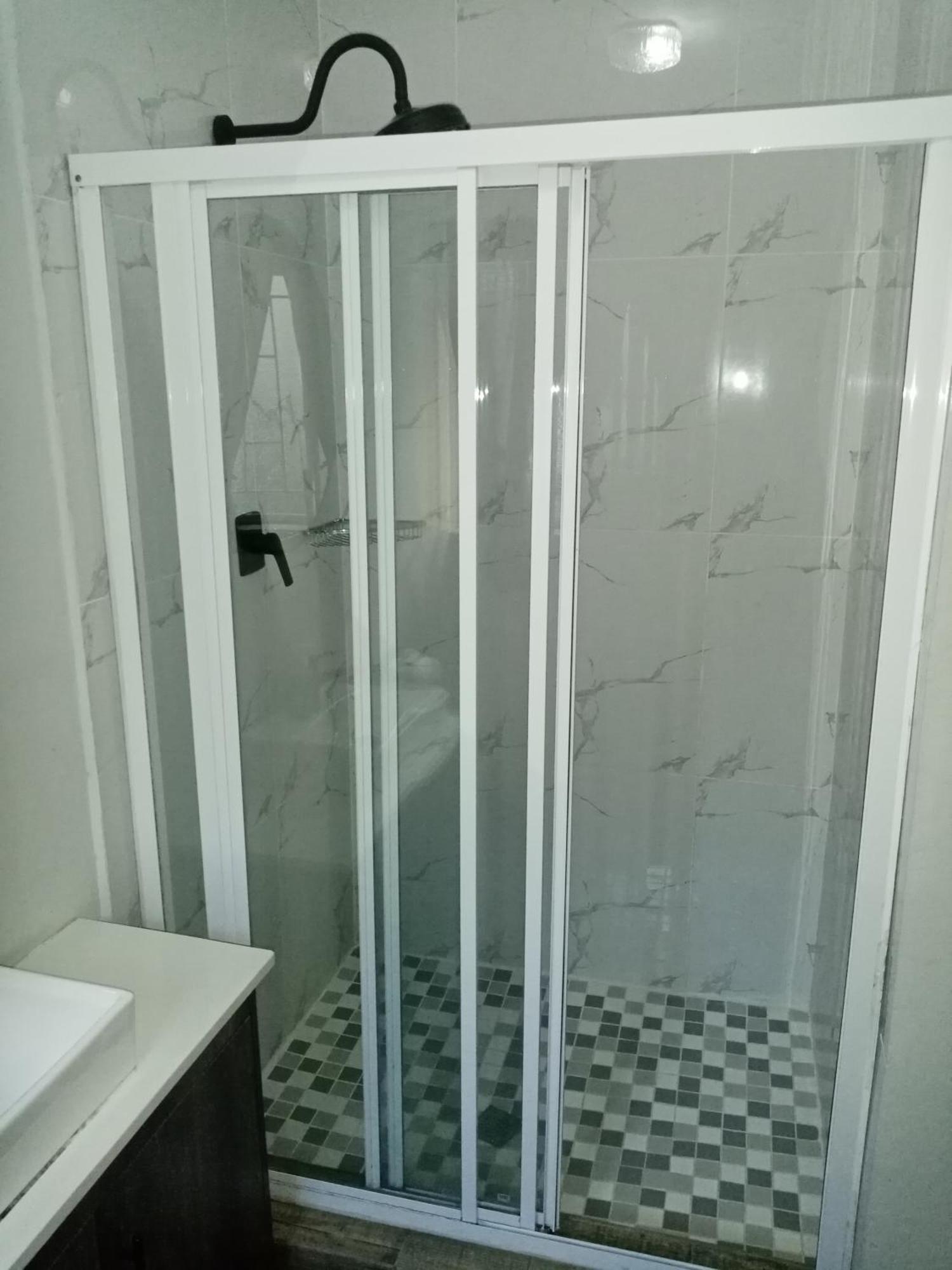 De La Rose Guesthouse Lephalale 外观 照片