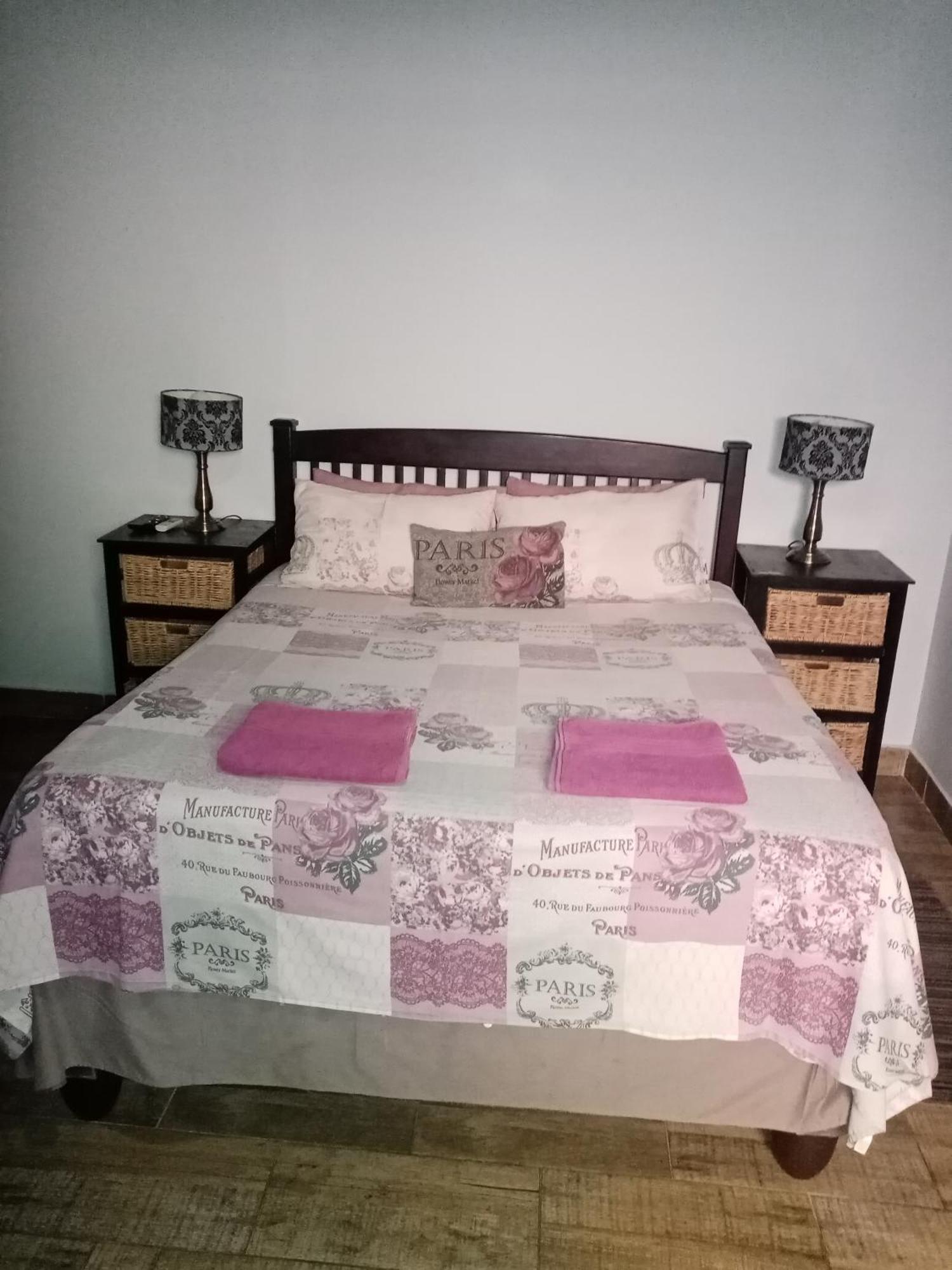 De La Rose Guesthouse Lephalale 外观 照片