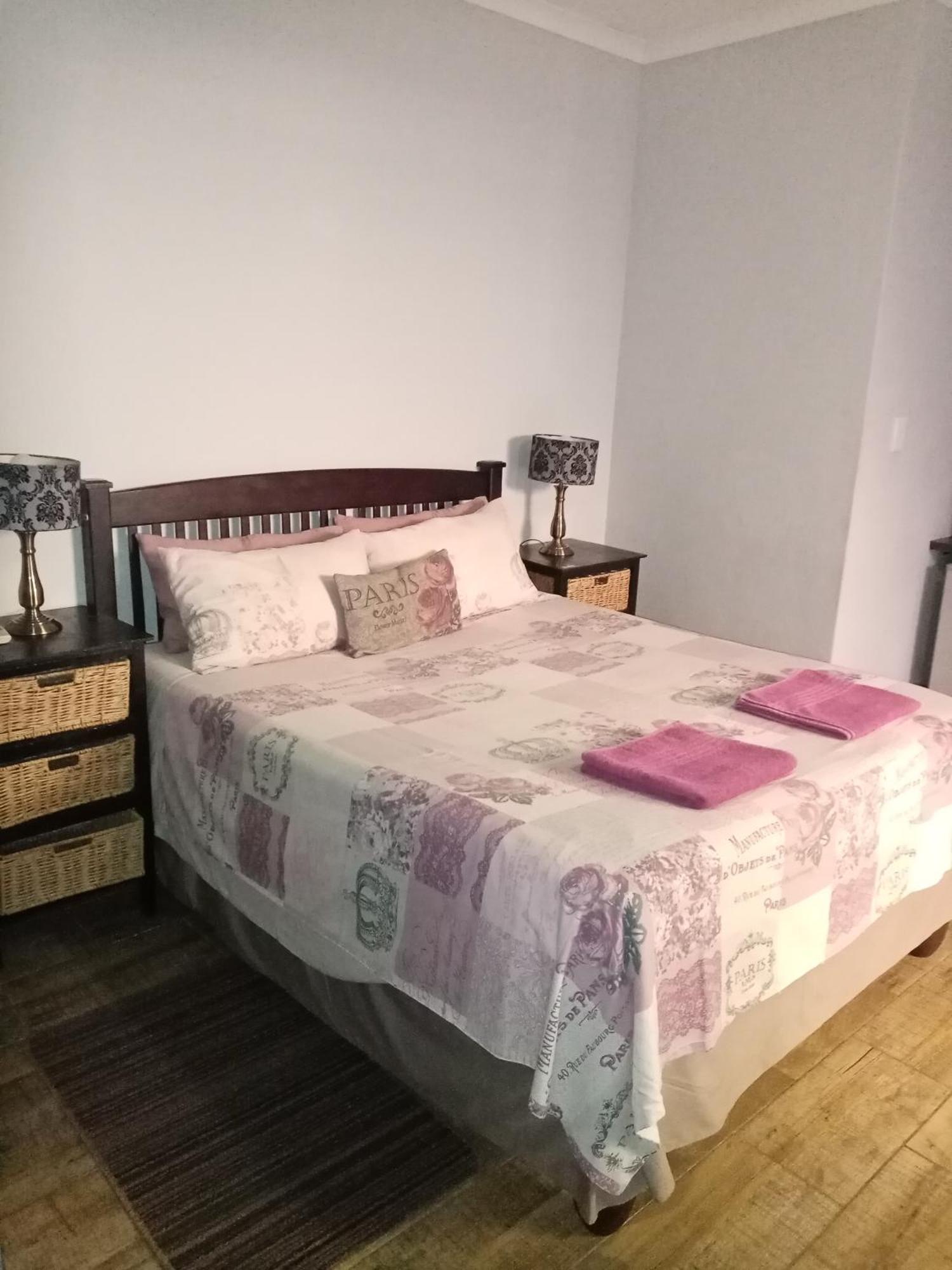 De La Rose Guesthouse Lephalale 外观 照片