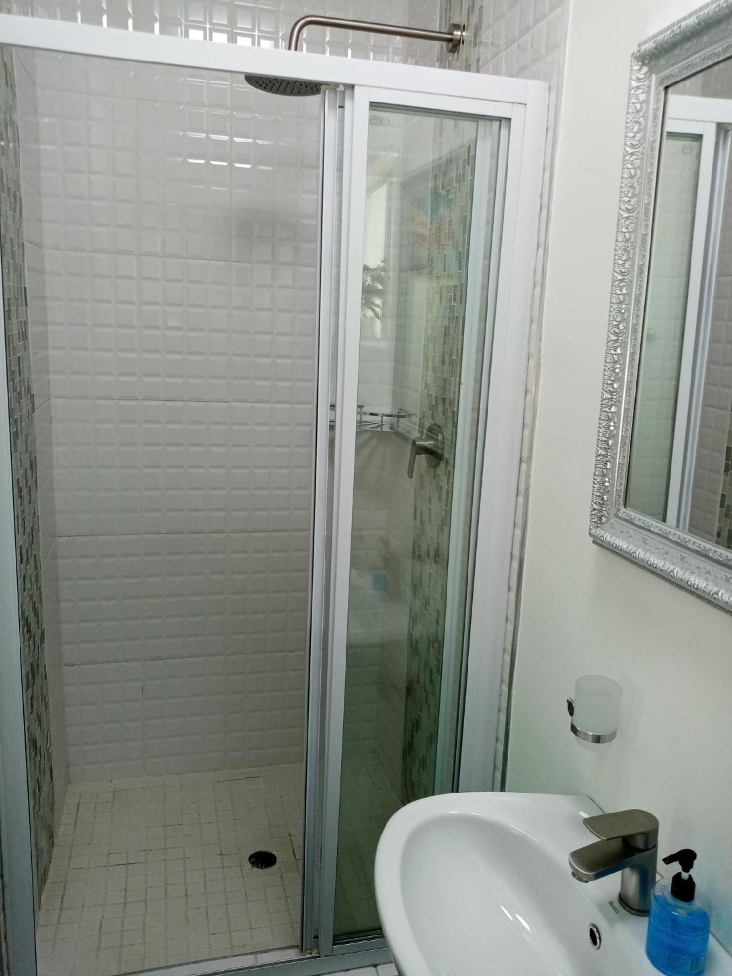De La Rose Guesthouse Lephalale 外观 照片